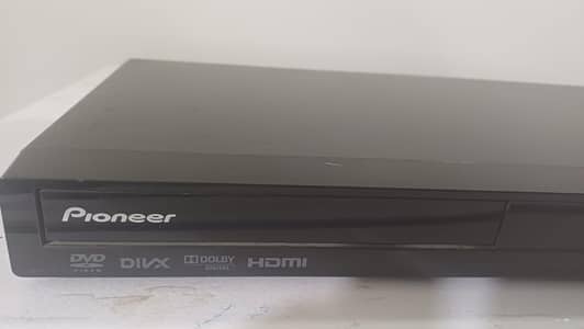 Pioneer DVD player Model DV-3022V
