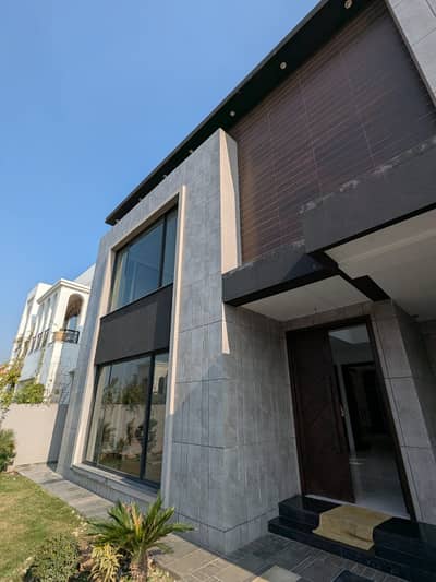 BRAND NEW ONE KANAL LUXURY MODERN DESIGN HOUSE In DHA Phase 07 Original Pictures