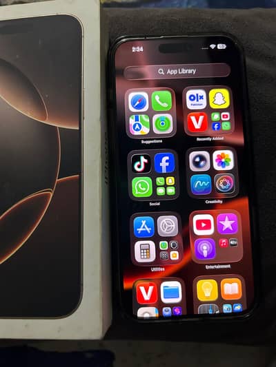 Apple iPhone 16 Pro Max