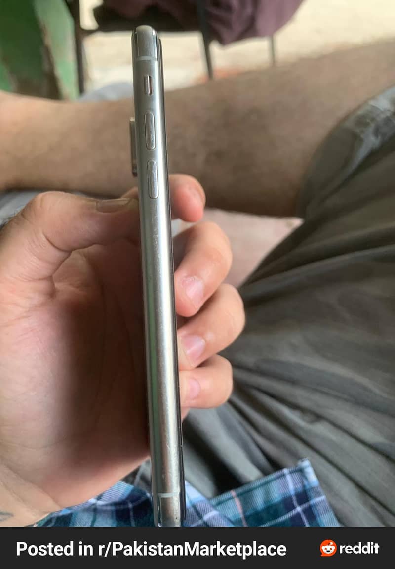 Apple iPhone X 2