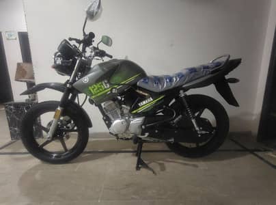 Yamaha ybr g gray 2024 model 25 ka number lagy ga. /0336/9800/157/