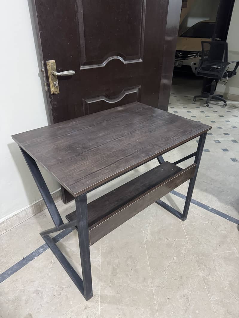 Computer Table available in Lahore 1