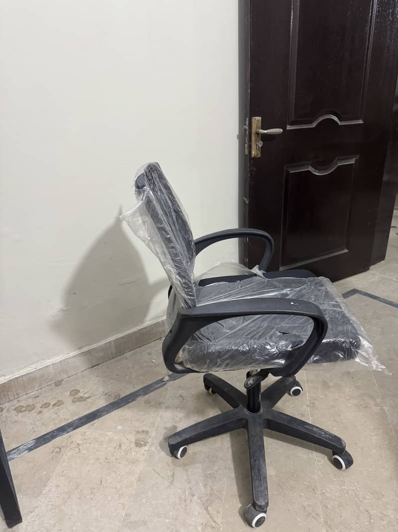 Computer Table available in Lahore 8