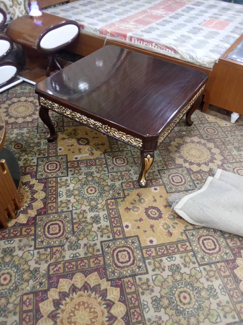 Center Table 10