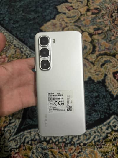 Infinix Hot 60pro plus 8 256 gb
