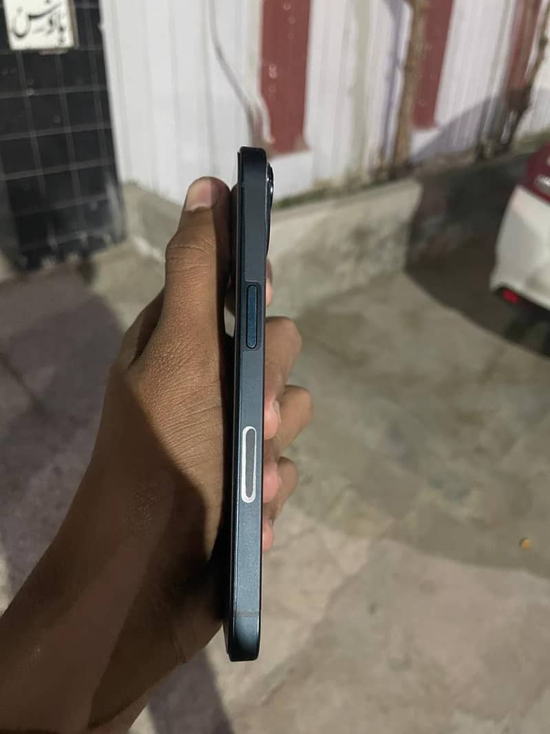 Apple iPhone 13 1
