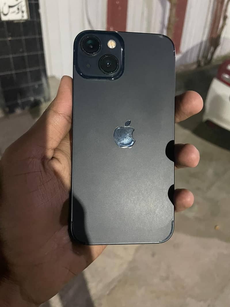 Apple iPhone 13 4