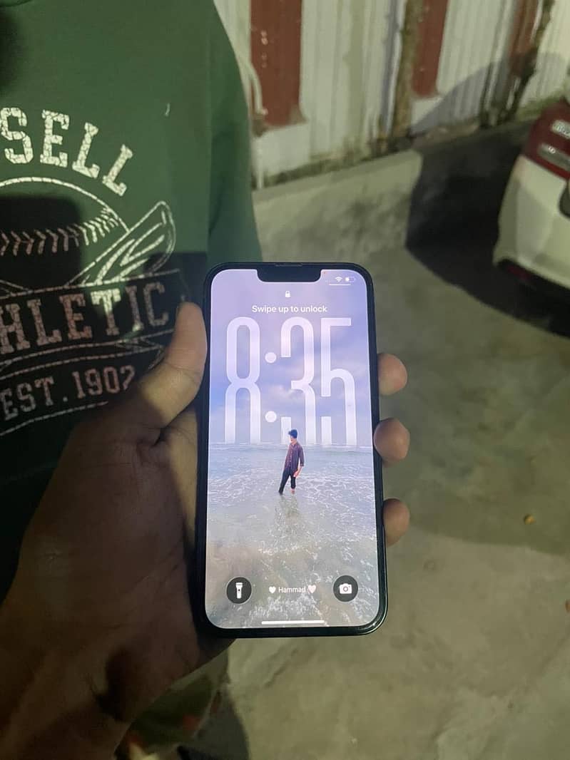 Apple iPhone 13 5