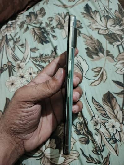 Google Pixel 7 Pro 12- 256gb Wala ha jis bhai ne lena ha03044798297