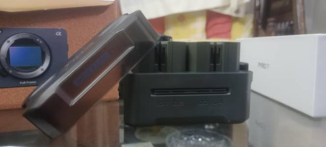 Tilta Charging Station NP-FZ100 with battery's