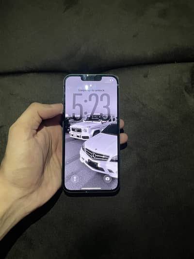Apple iPhone 13