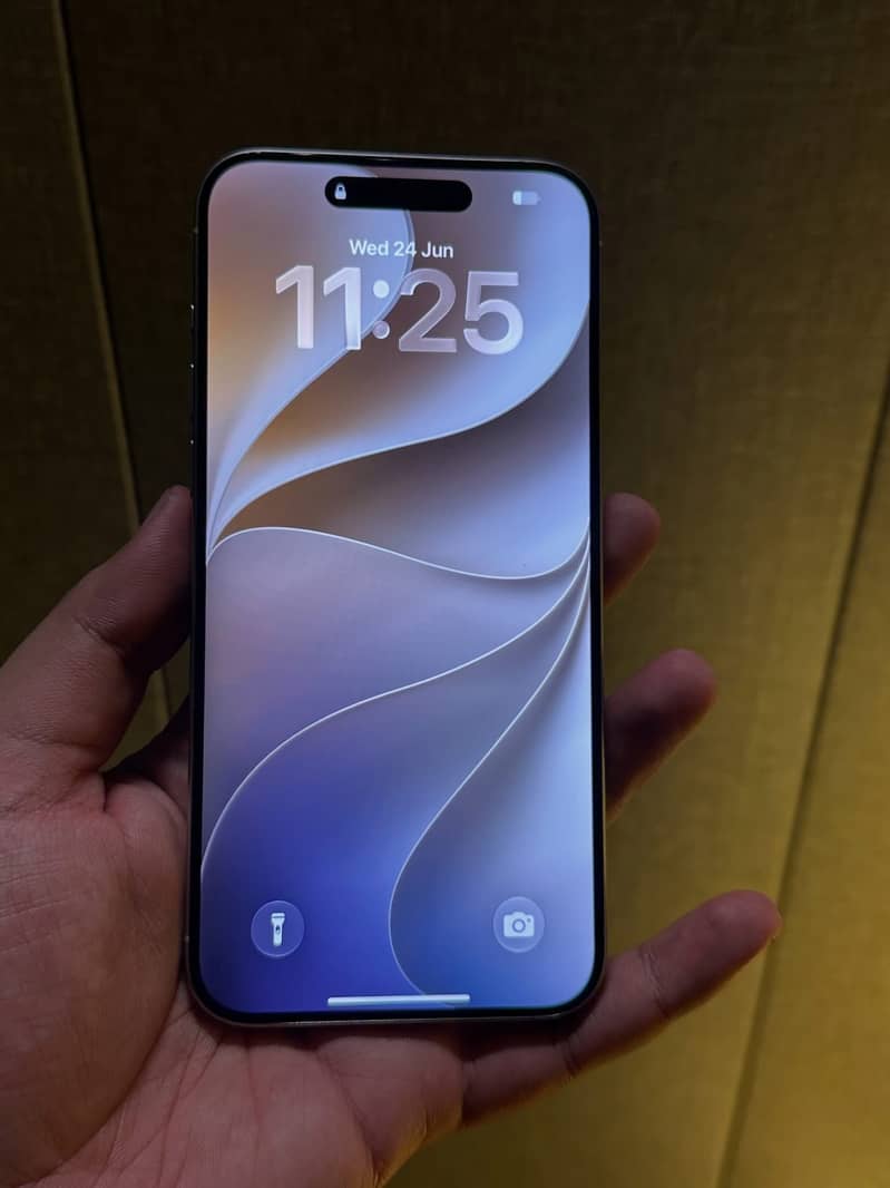 iPhone 15 Pro Max 1