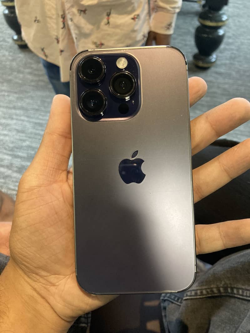 Apple iPhone 14 Pro 0