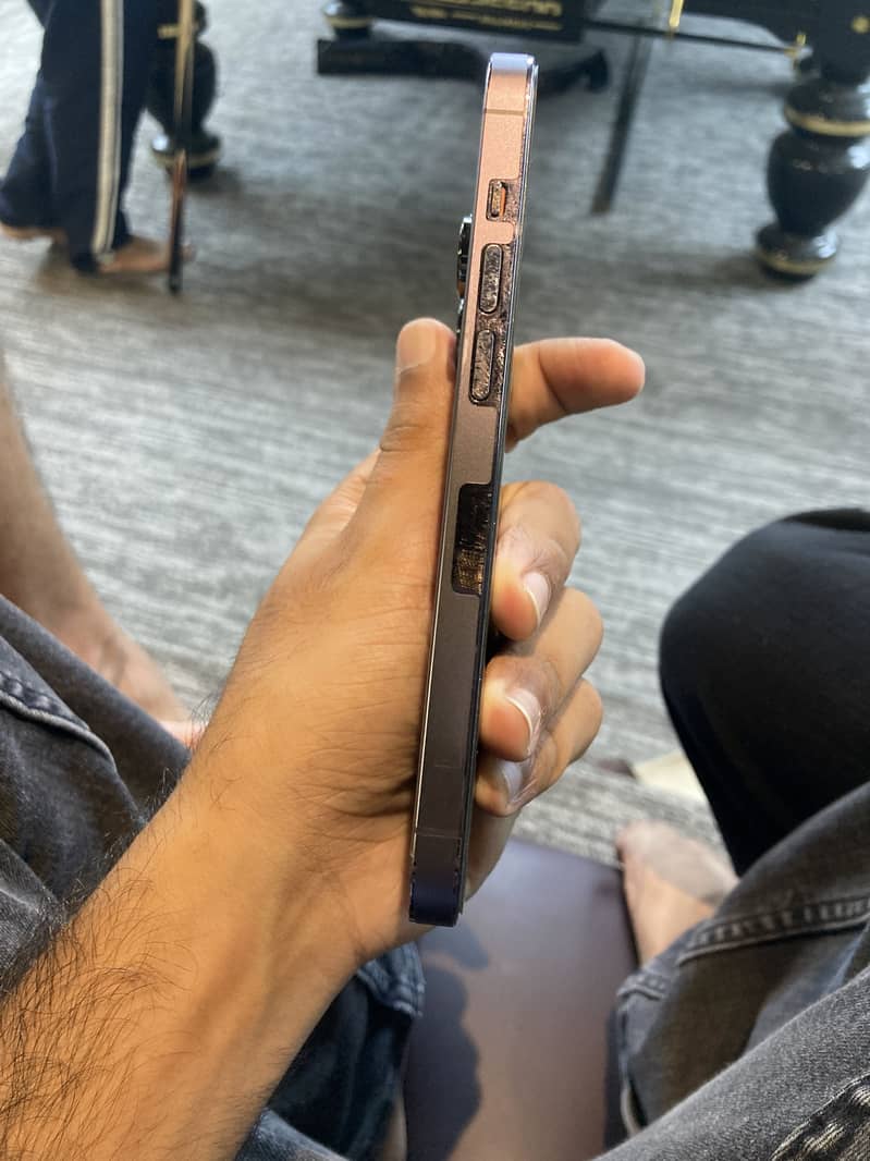 Apple iPhone 14 Pro 1