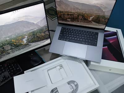 Apple MacBook Pro 16-inch M2 Pro | 16GB RAM | 512GB SSD | 100% Battery