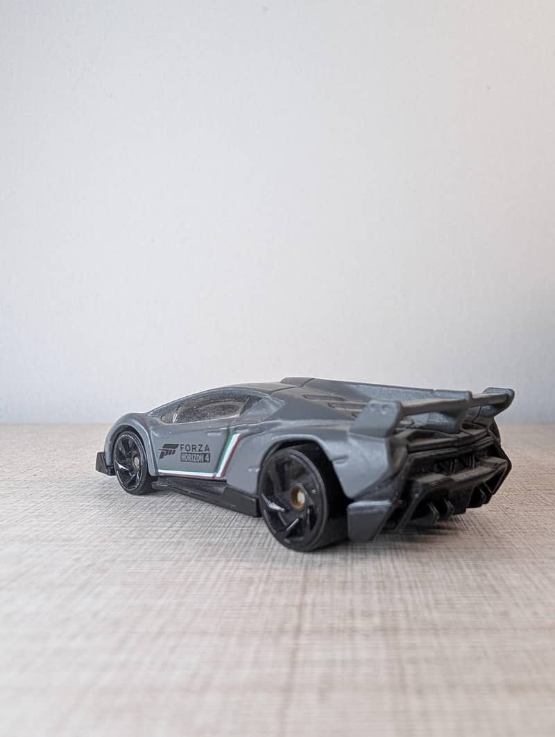 diecast collectables 12
