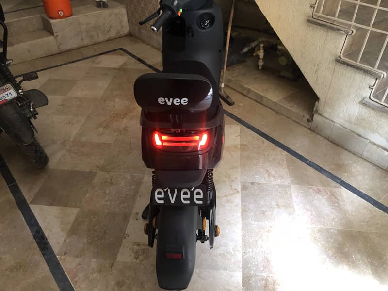 Evee mito plus 8