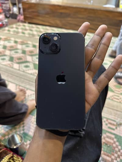 Apple iPhone 13