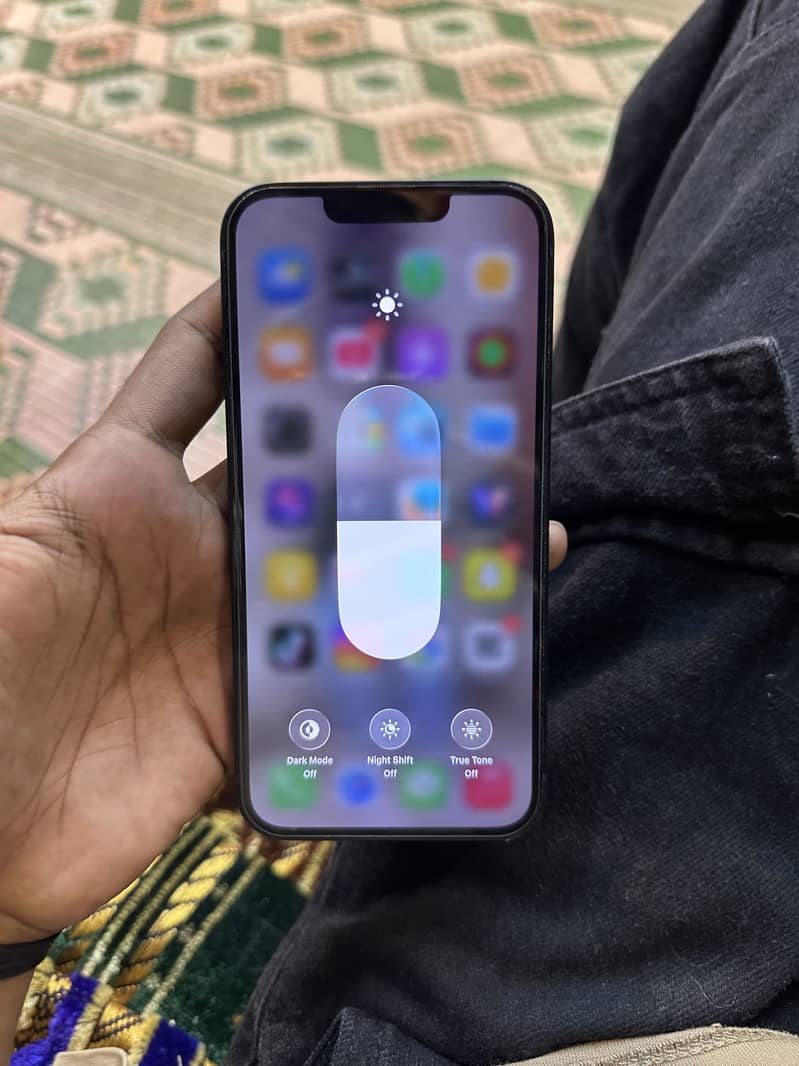Apple iPhone 13 1