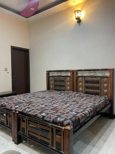 Iron bed set Good condition