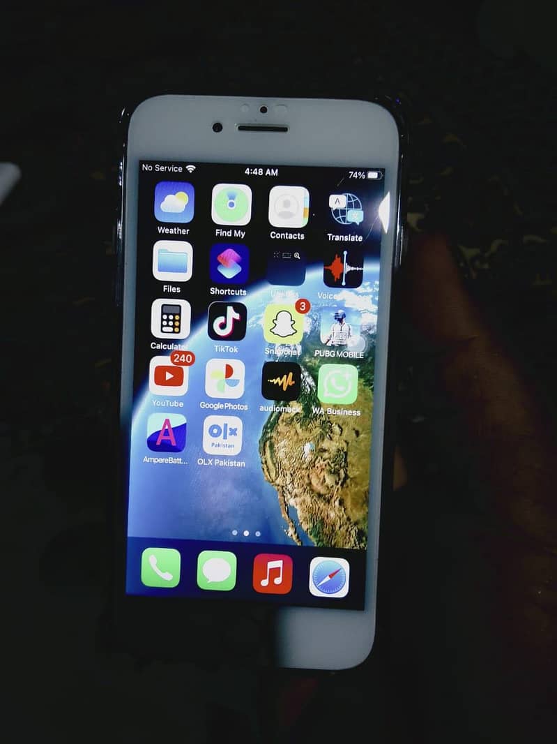 Apple iPhone 8 0