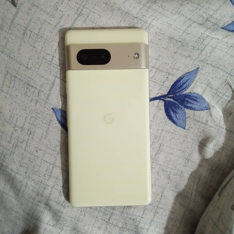 Google Pixel 7 4