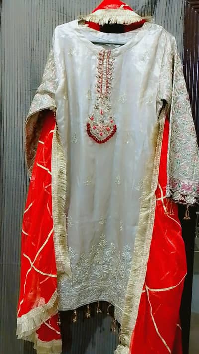urgent sale 1 time used Almost new Size medium