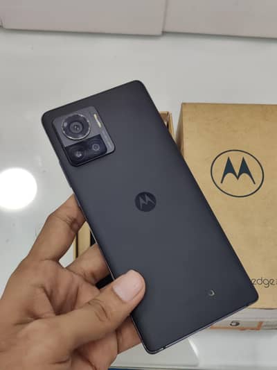 Motorola Edge 30 ultra 12/256 official PTA approved with box n charger