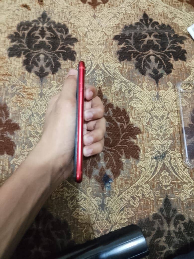 Apple iPhone 8 1