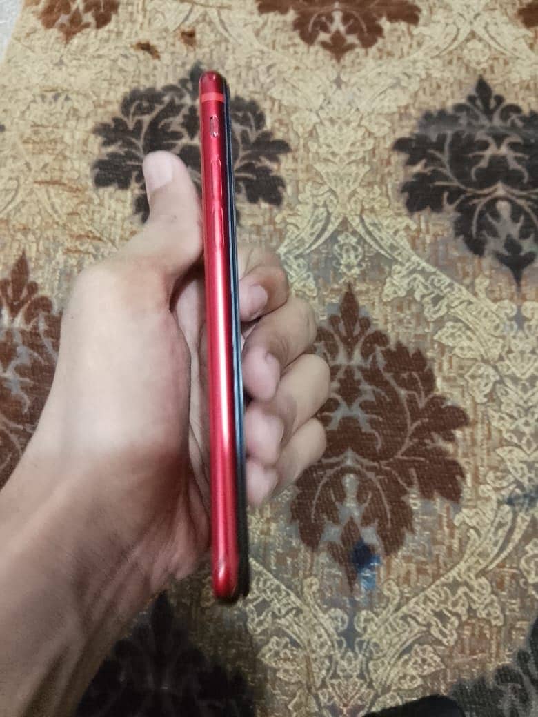 Apple iPhone 8 5