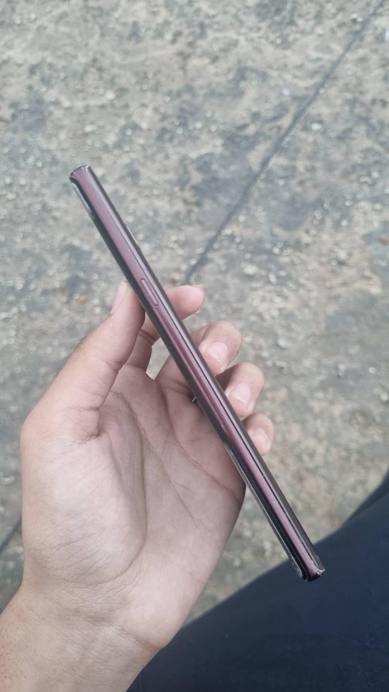 Samsung Mobile Note 9 1