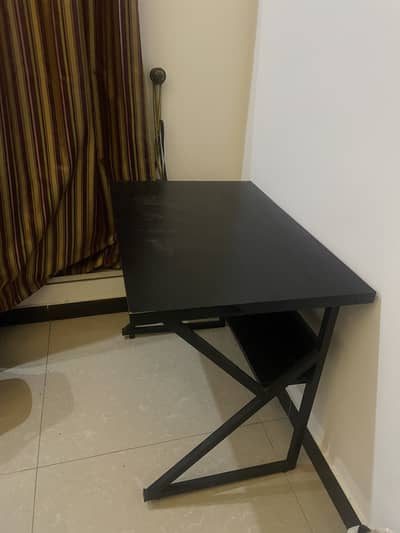 Study Table Good condition