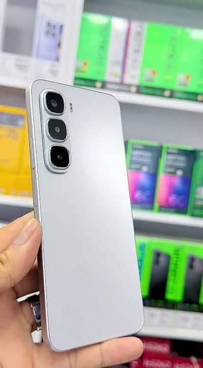 Infinix hot60i 6/128 Urgent