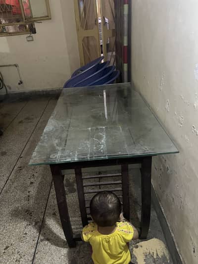 Elegant Dinning Table with 04 Chairs