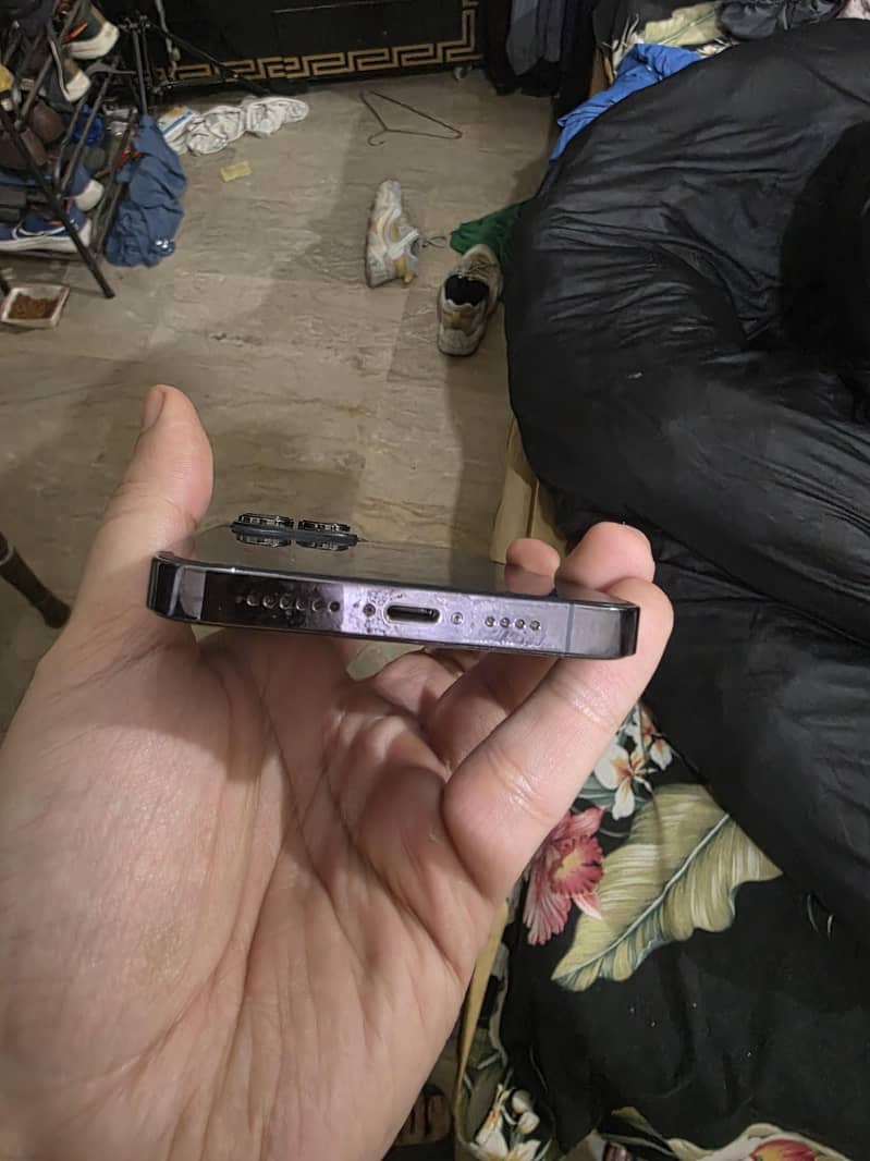 Apple iPhone 14 Pro Max 3
