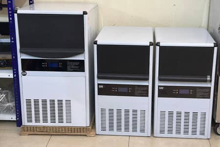 Ice cube machine ice cream cone slush soda bakery chiller cafe cousins
