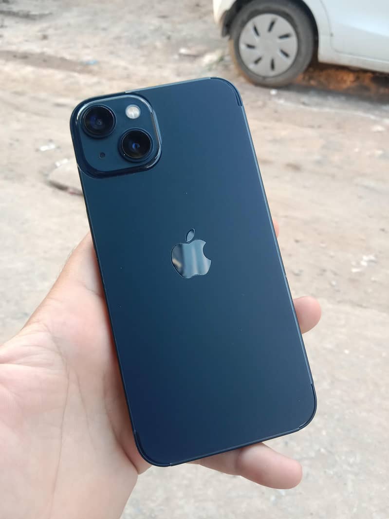 Apple iPhone 13 2