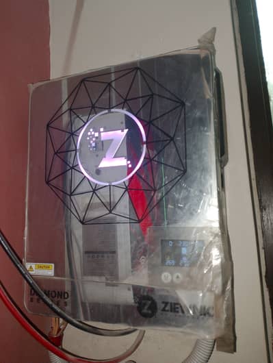 Ziewnic inverter Diamond Series 6500 PV
