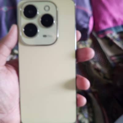 Infinix Hot 40 8+8 256  is pe rabta kare 03298813955