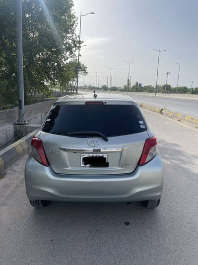 Toyota Vitz 2011
