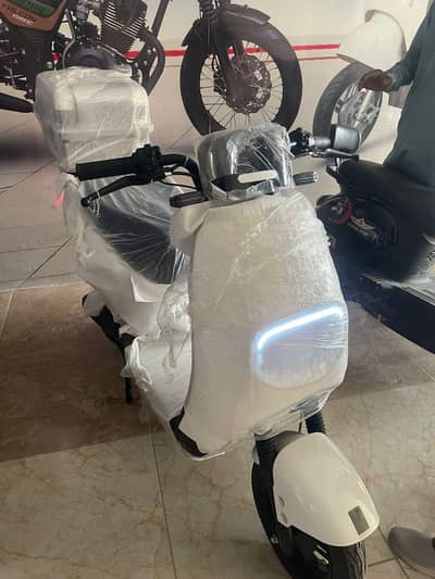 Super star electric scooter