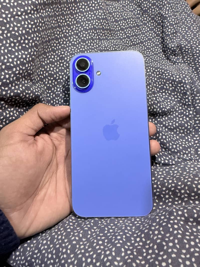 Apple iPhone 16 Plus 0