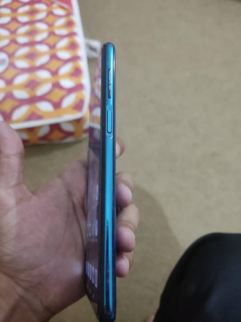 Xiaomi Redmi Note 9S 3