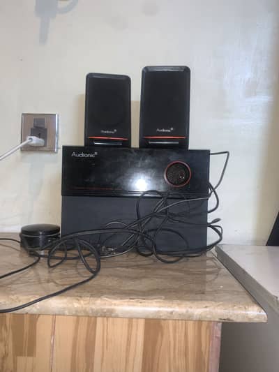 Vip audionic speakers with amplifier
