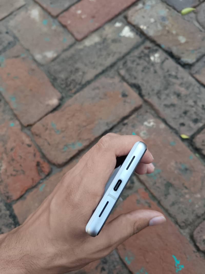 Google Pixel 7 5