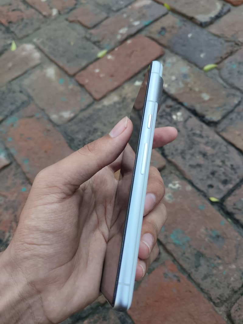 Google Pixel 7 6