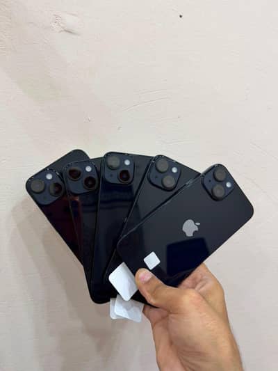 Apple iPhone 13