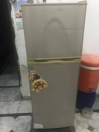 Medium Size Dawlance Fridge