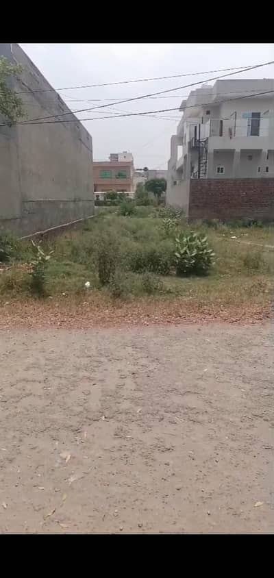 plot for sale at muhaffiz town Sargodha