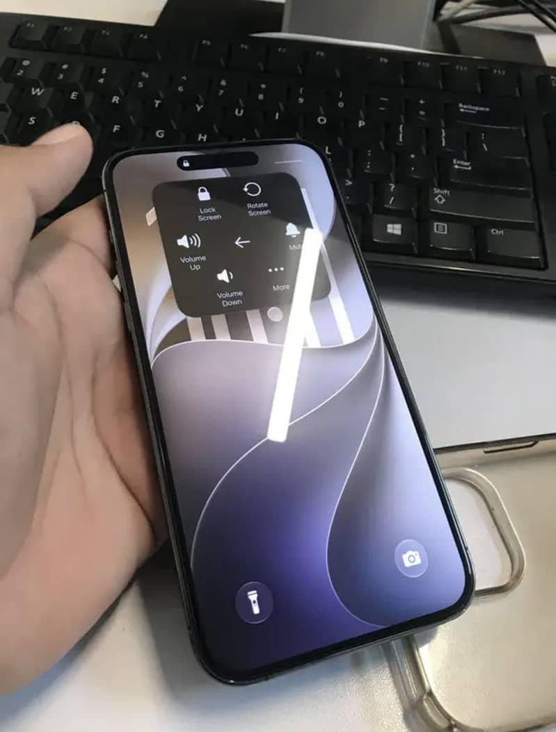 Apple iPhone 14 Pro Max 1